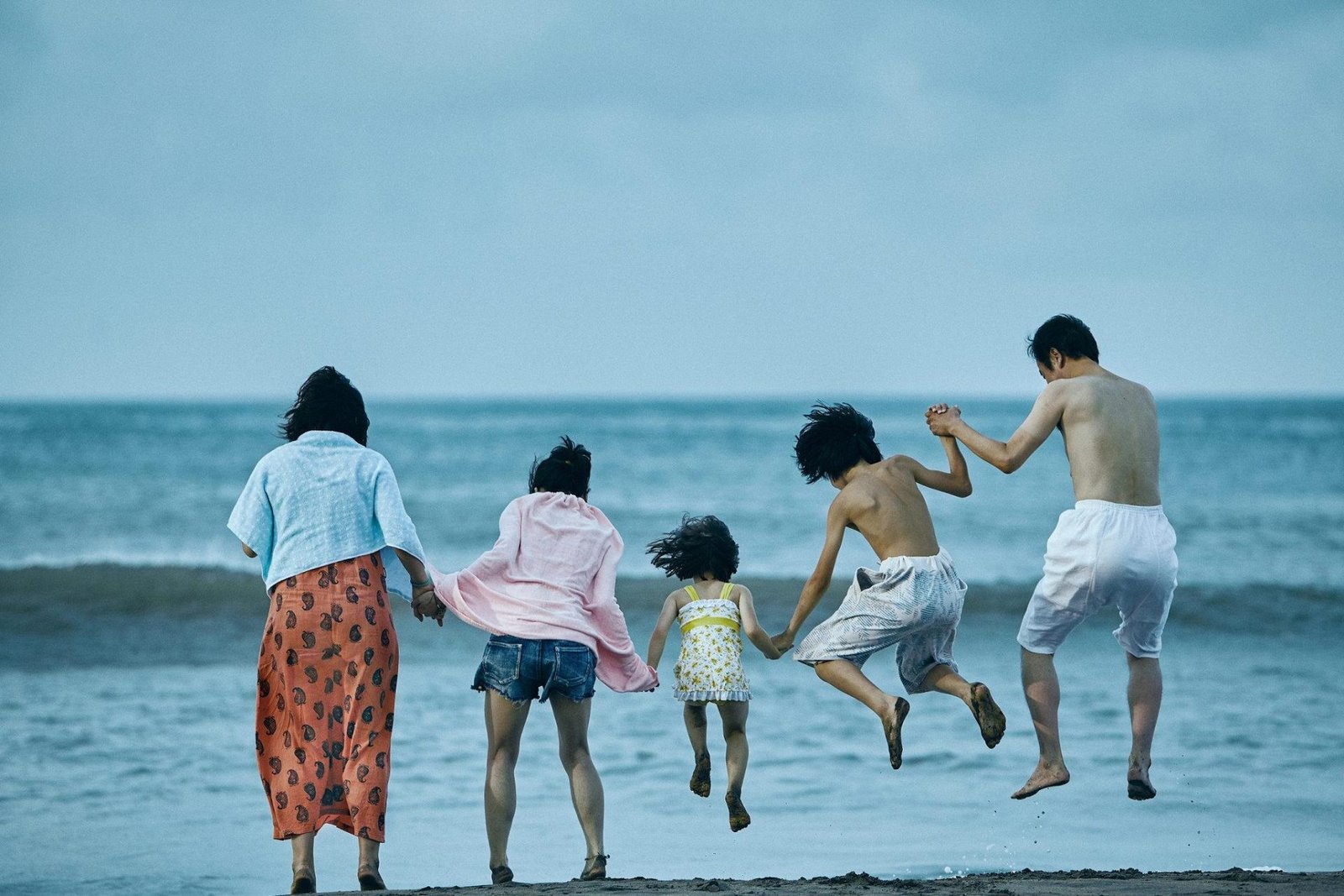 Shoplifters Movie Review 1680648749063